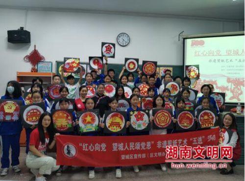 是谁敲锣打鼓登场？今晚《也许你要恋爱了》王耀庆张纯烨发出爱的鼓励